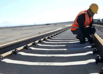 توسعه تجارت و ترانزیت ایران در کریدورهای بین المللی/ تبدیل چابهار به هاب منطقه ای