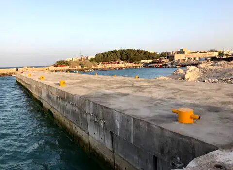 تأمین اعتبار برای تعمیر موج شکن بندر کری و پیگیری تکمیل اسکله دلوار
