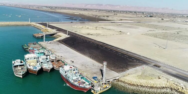 آیا بندر سیریک به کانون ترانزیت خودرو و کالا تبدیل می‌ شود؟