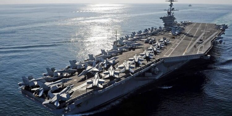 استقرار بزرگ ترین ناو هواپیمابر آمریکا در دریای کارائیب؛ افزایش تنش با ونزوئلا