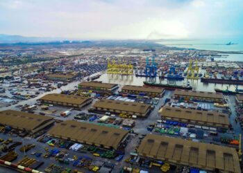 تخصیص ۱۳ هزار میلیارد ریال برای توسعه زیرساخت های آب و راه در بندرخمیر