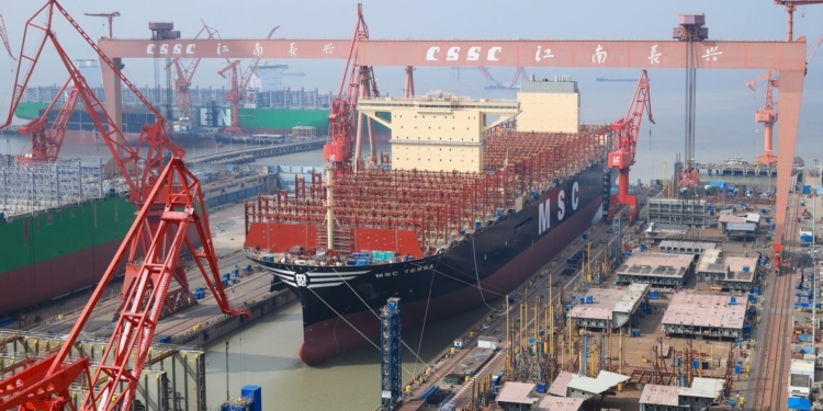 تعلیق یک‌ساله دریافت عوارض بندری بین چین و آمریکا