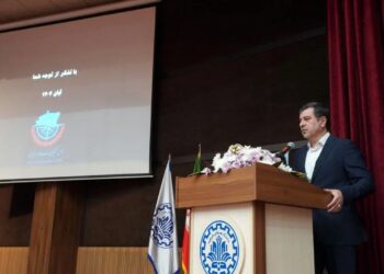 تنها از یک‌ سوم ظرفیت بنادر کشور استفاده می‌ شود