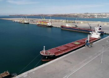 ثبت رکورد ۱۰۰ هزار TEU در بندر شهید بهشتی چابهار