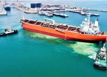 ضرورت اعتماد تصمیم سازان به توانمندی مهندسی صنایع دریایی ایران