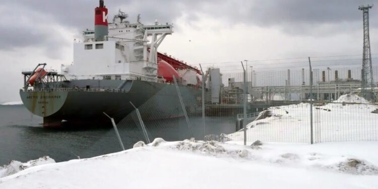 طلوع جاده ابریشم یخی؛ رقیب تازه کانال سوئز از دل یخ های قطب شمال برخاست