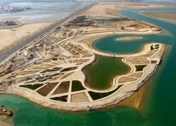 فاز نخست هوشمندسازی بندر بوشهر آغاز شد؛ دو برابر شدن تولید ماهی در قفس با فناوری