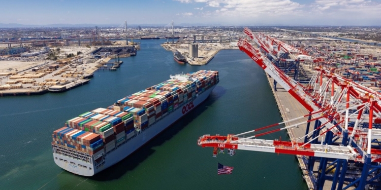 مخالفت جامعه دریایی آمریکا با تعلیق یک‌ساله عوارض بندری