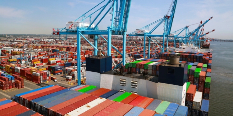 نرخ حمل‌ونقل کانتینری در مسیر‌های ترانس‌پاسیفیک و آسیا–اروپا ثابت ماند