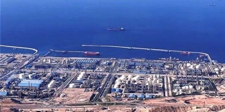 استاندار هرمزگان: همگرایی خزر و خلیج فارس، کلید توسعه دریامحور ایران