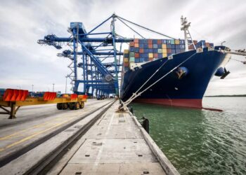 پای ربات ها به بندر شهید رجایی باز می شود؟