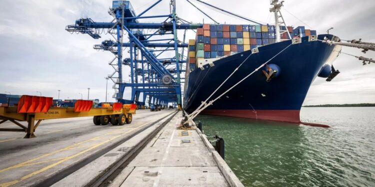 پای ربات ها به بندر شهید رجایی باز می شود؟