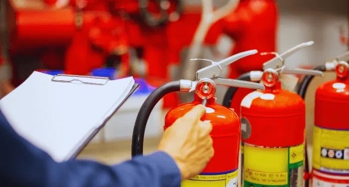 PFOS چیست و چرا استفاده از آن در صنعت دریانوردی ممنوع میشود؟