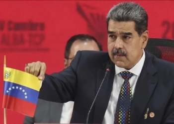 سی ان ان: آمریکا شش نفتکش ونزوئلا و سه خواهرزادهٔ نیکولاس مادورو را تحریم کرد