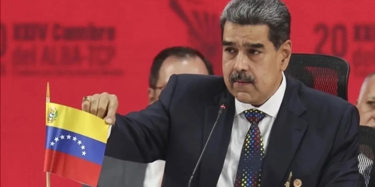 سی ان ان: آمریکا شش نفتکش ونزوئلا و سه خواهرزادهٔ نیکولاس مادورو را تحریم کرد