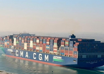 بازگشت تدریجی اعتماد به کانال سوئز/ عبود موفق کشتی‌های کانتینری از سوئز