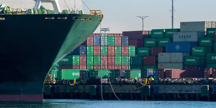 تلاطم و امید صنعت کشتیرانی جهانی در آستانه ۲۰۲۶