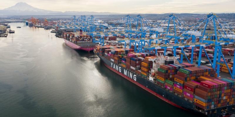 سال ۲۰۲۶؛ توفان مازاد ظرفیت، تعرفه‌ها و کاهش تقاضا در کمین بازار حمل‌و‌نقل کانتینری