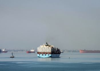 تنش‌های خاورمیانه بازار کشتیرانی را تکان داد/ جهش قیمت‌های آتی کانتینر و سهام تانکرها