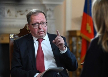 سفیر روسیه: لندن با توقیف نفتکش‌ها مرتکب اوباشگری خطرناکی شد