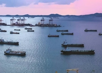 اروپا در آستانه حذف کامل نفتکش‌های روسی از بازار/ تحریم جدید، تجارت جهانی حمل‌ونقل را تکان می‌دهد