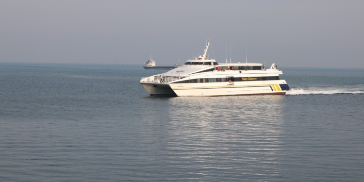 تمدیدگواهینامه ISO ۹۰۰۱:۲۰۱۵ کشتیرانی والفجر برای نهمین سال متوالی