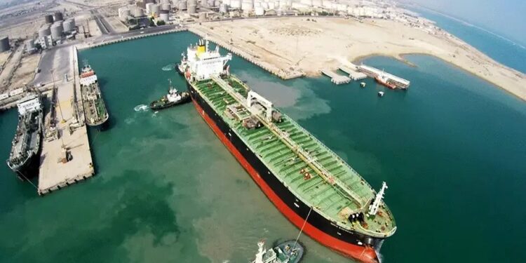 آغاز ساخت 2 بندر بزرگ ایران در مکران و بندر لنگه