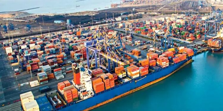 اعتراض کارگران شیلات در بنادر هند در واکنش به مرگ کارگران