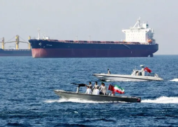 تردد کشتی‌ها از تنگه هرمز ۹۵ درصد کاهش یافت