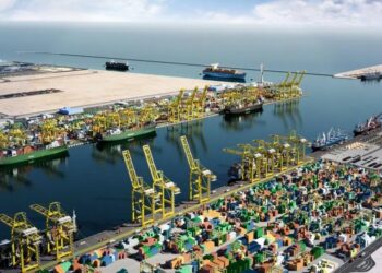 توقف فعالیت در بندر جبل علی امارات تاثیری بر تجارت خارجی ایران ندارد