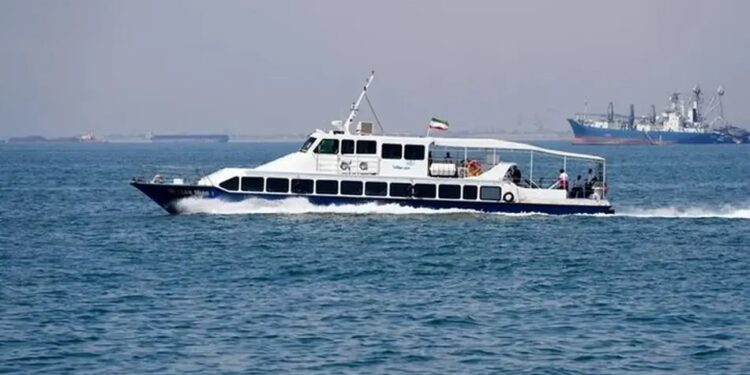 ۶۰ شناور در بنادر استان در حال تخلیه کالا هستند