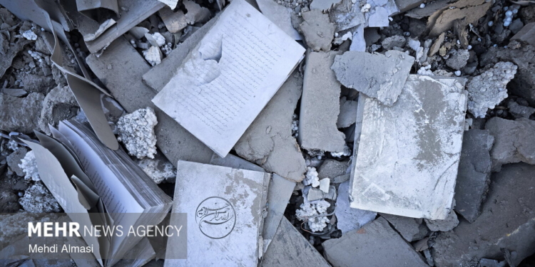 خبرگزاری مهر | اخبار ایران و جهان | Mehr News Agency - ۶۴ کتابخانه کشور در جنگ تحمیلی آمریکایی