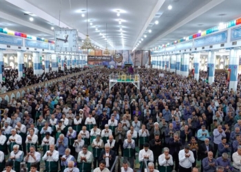امام جمعه کرمان: وحدت ملت ایران کوهی استوار در برابر حوادث است