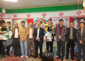 آیین تجلیل از ۲ خدمه ناو دنا در اراک برگزار شد - خبرگزاری مهر | اخبار ایران و جهان