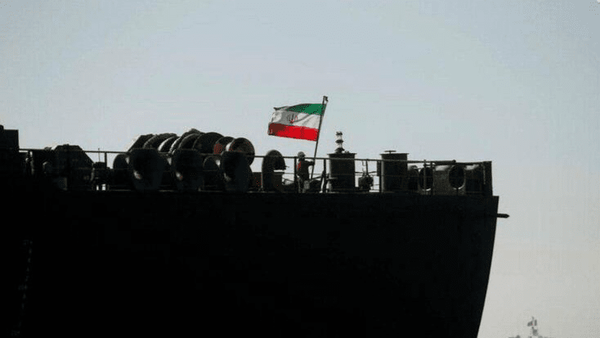 دو نفتکش ایرانی از تنگه گذر کردند