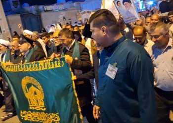 راهپیمایی باشکوه مردم گناوه با حضور خادمان رضوی