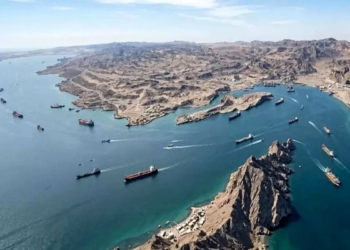 شرکت‌های کشتیرانی خواستار شفاف‌سازی درباره بازگشت به تنگه هرمز شدند