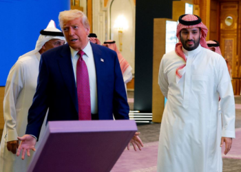 فشار عربستان به ترامپ برای لغو محاصره تنگه هرمز