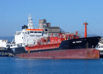 کشتی شرکت ملی نفتکش ایران به هند رسید