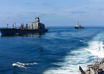 کشتی‌ها با عبور از محاصره به بنادر می‌رسند