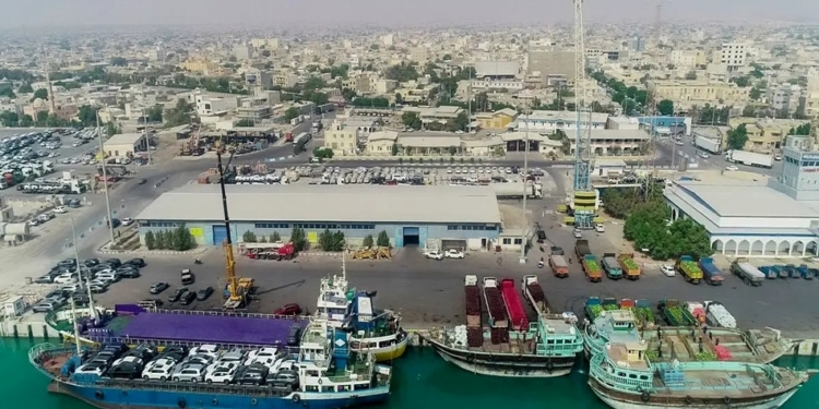 ۴۵۰ دستگاه خودرو در بندرلنگه تخلیه شد