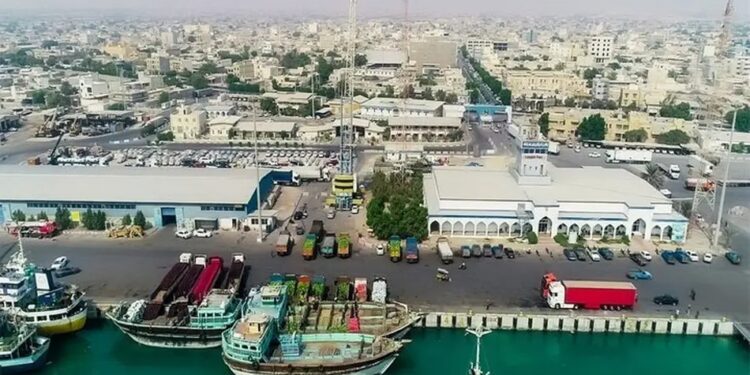 مطالبه کارگران بندرلنگه در کمتر از دو ماه محقق شد