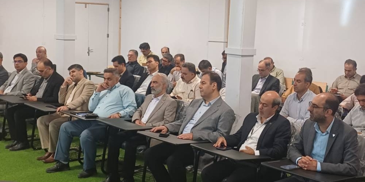 نشست مسافری راه آهن